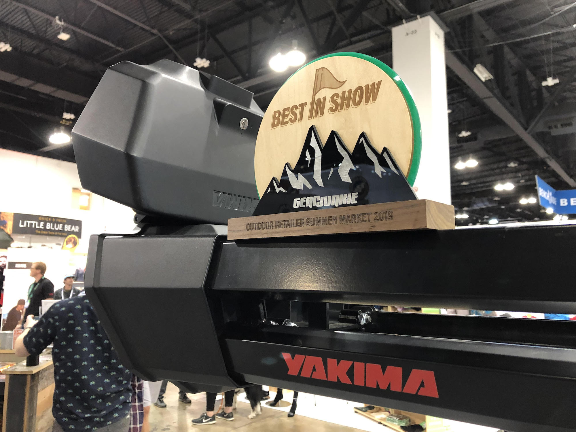 Yakima Caps Successful Outdoor Retailer Show with GearJunkie.com Award